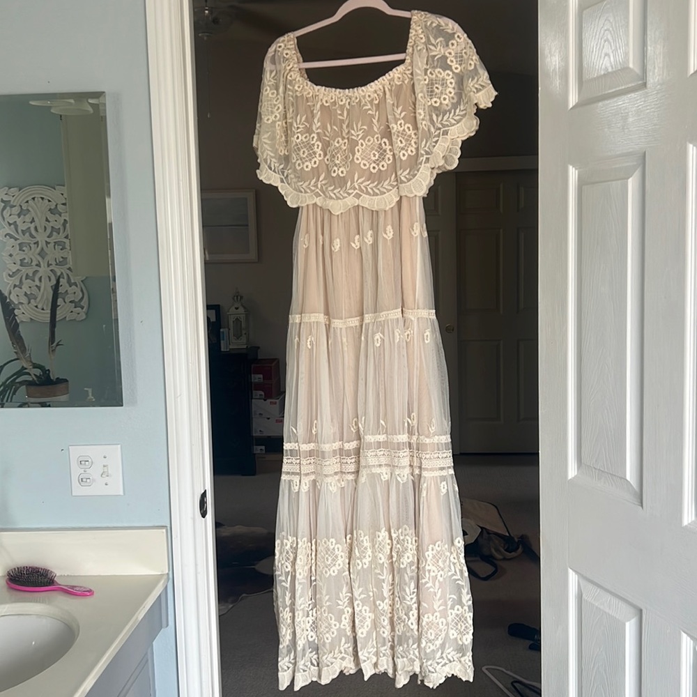 Vici Dolls lace dress cream color